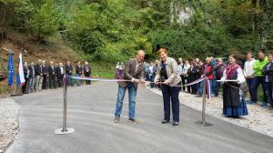 Namenu predali obnovljeno ˝staro ponikovško cesto˝ 2